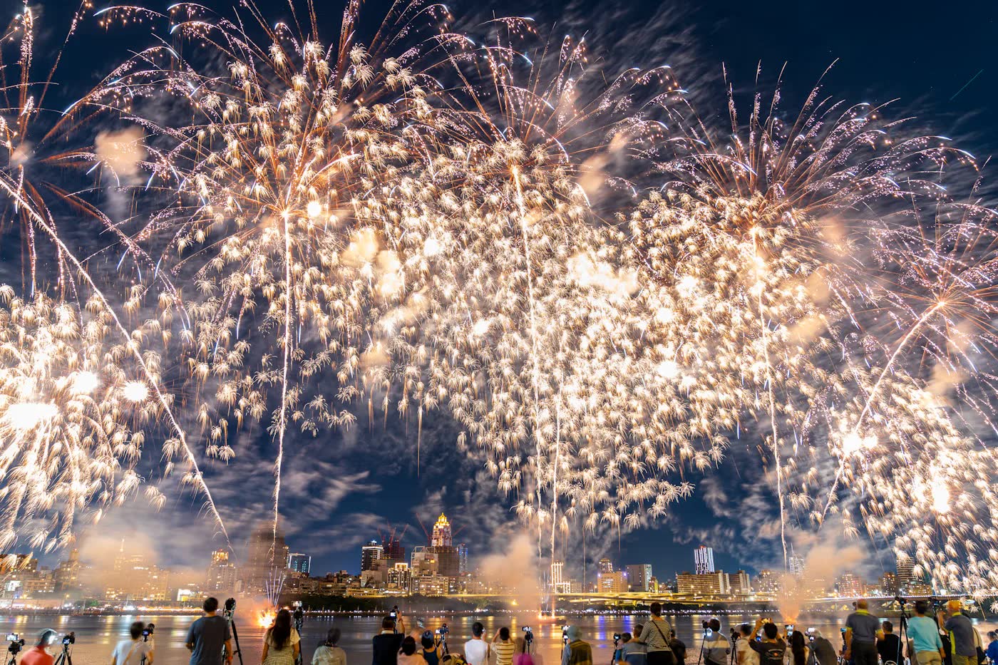 America Turns 250: New York Harbor Lights Up in the Most Spectacular July 4th Since the Bicentennial