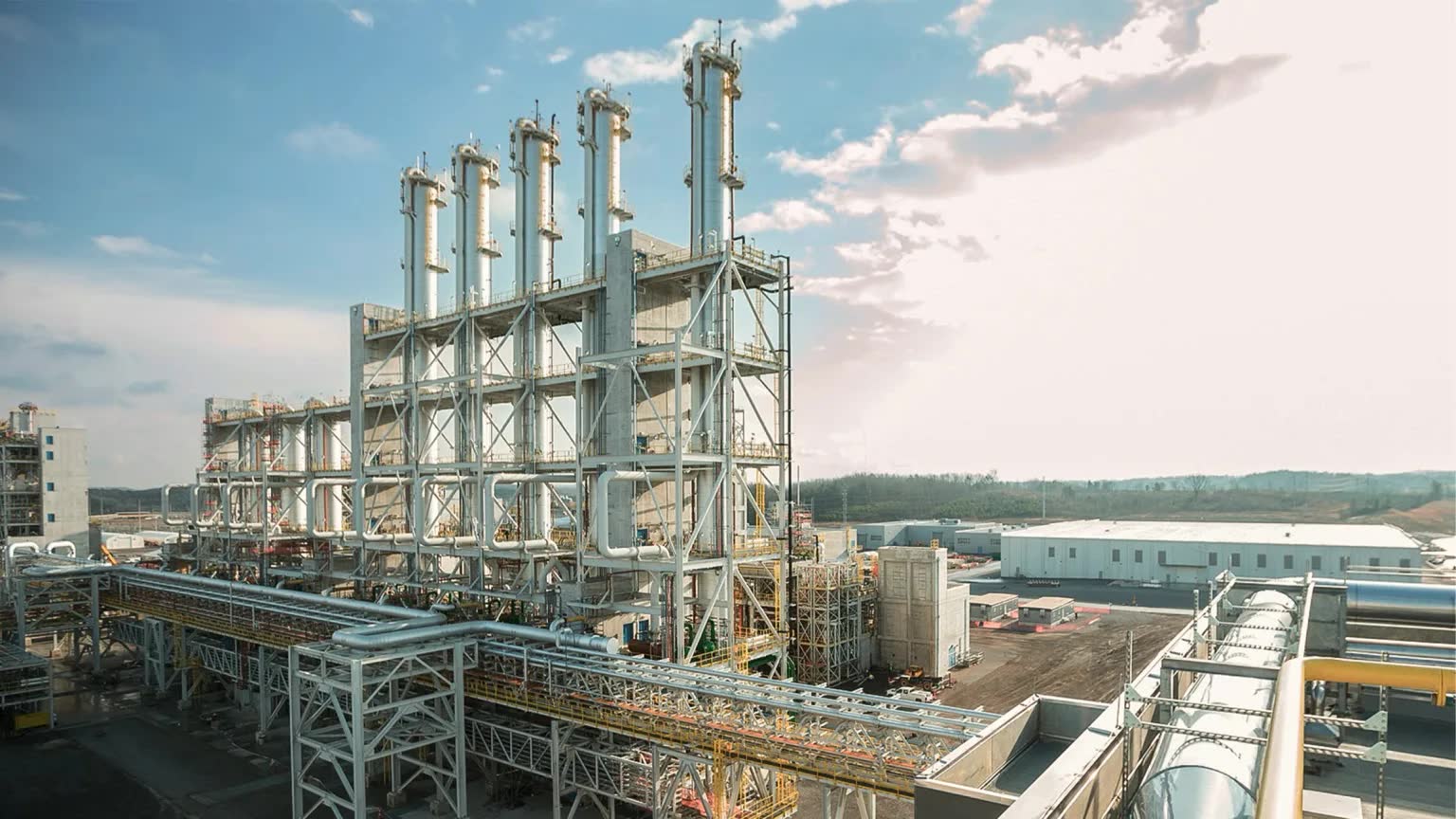 WACKER's polysilicon production facility in Charleston, Tennessee, produces high-purity polysilicon for the solar and semiconductor industries. Photo: WACKER